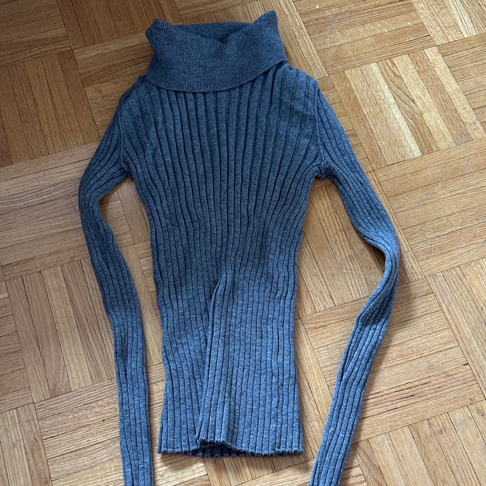 LF Markey Ribbed Turtleneck Knit Sweater
